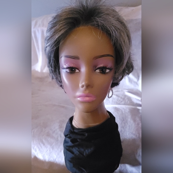 2 Wigs!! Carte Blanche And Incentive By Gabor Wigs! Both Color Sugared Charcoal! - Picture 6 of 16